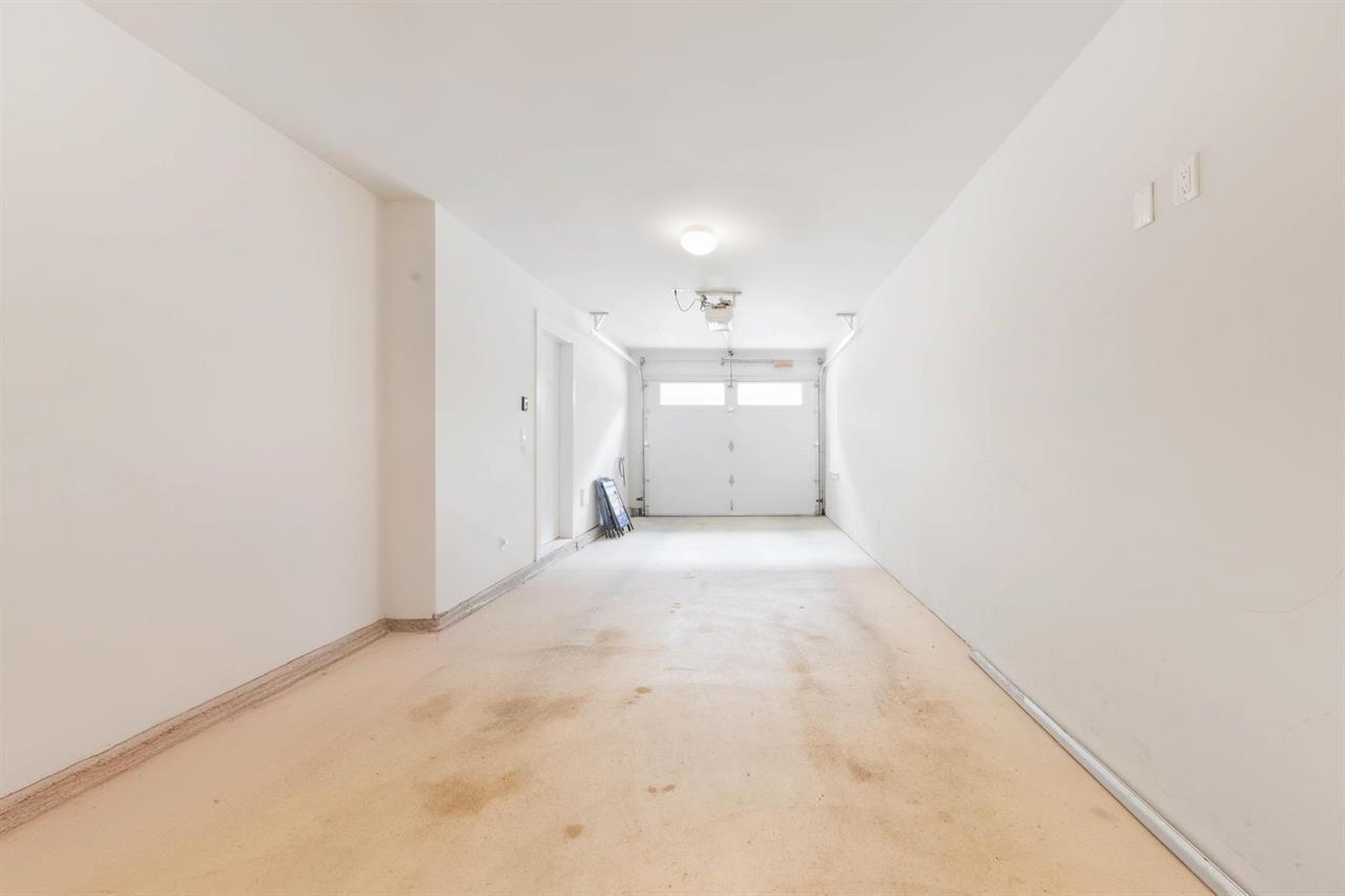 27 6350 142 Street Property Photo 29