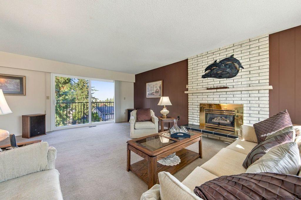 8973 112 Street Property Photo 4