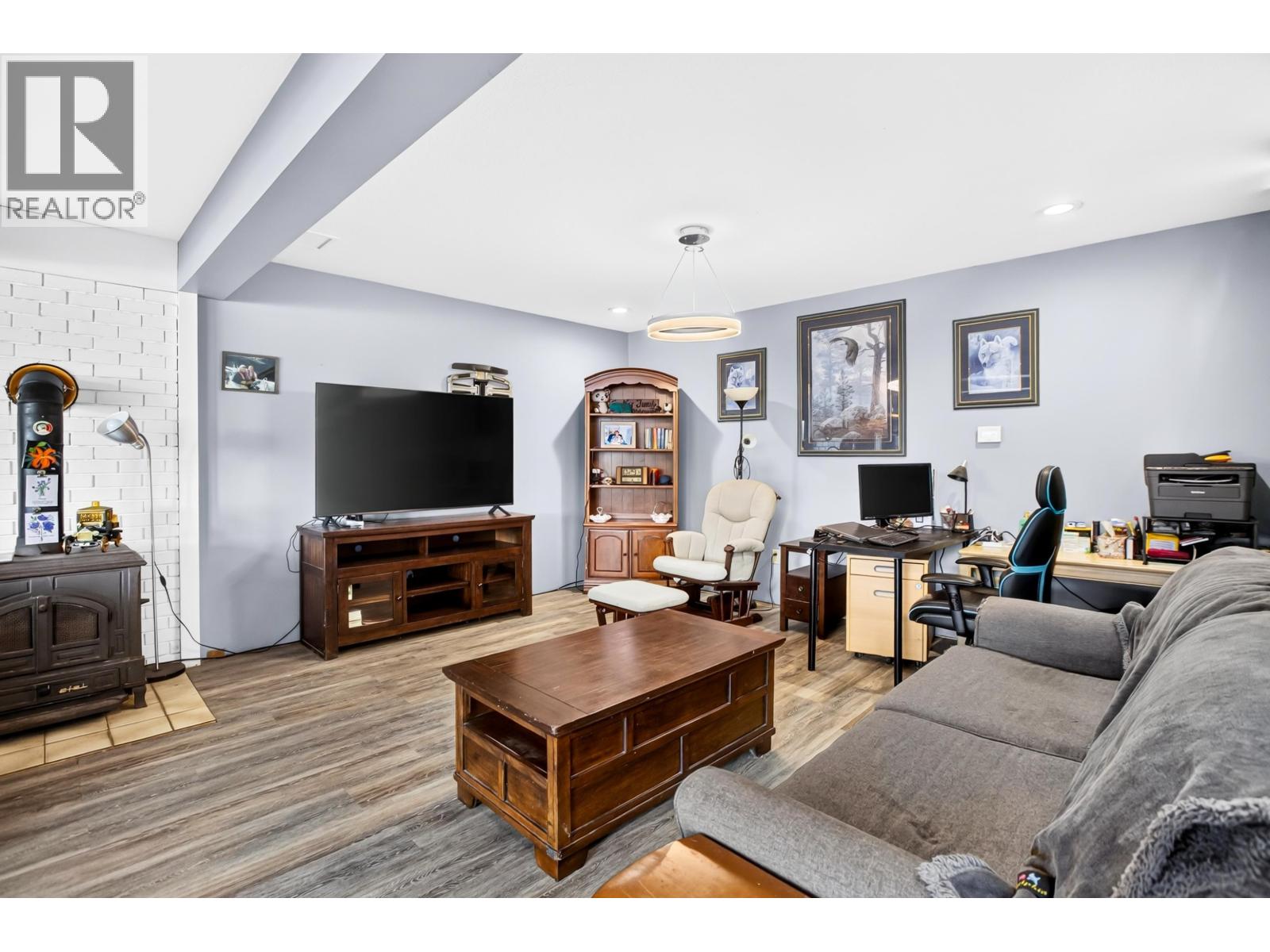1112 Alderside Road Property Photo 13