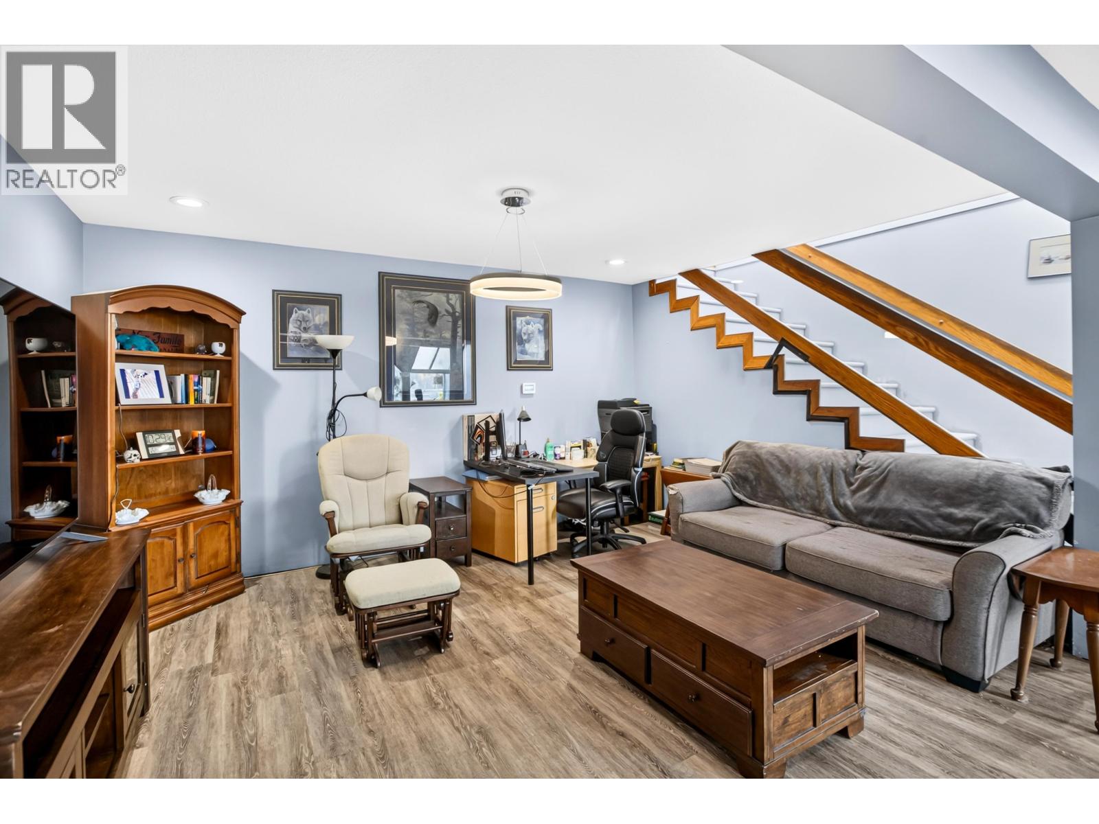 1112 Alderside Road Property Photo 14