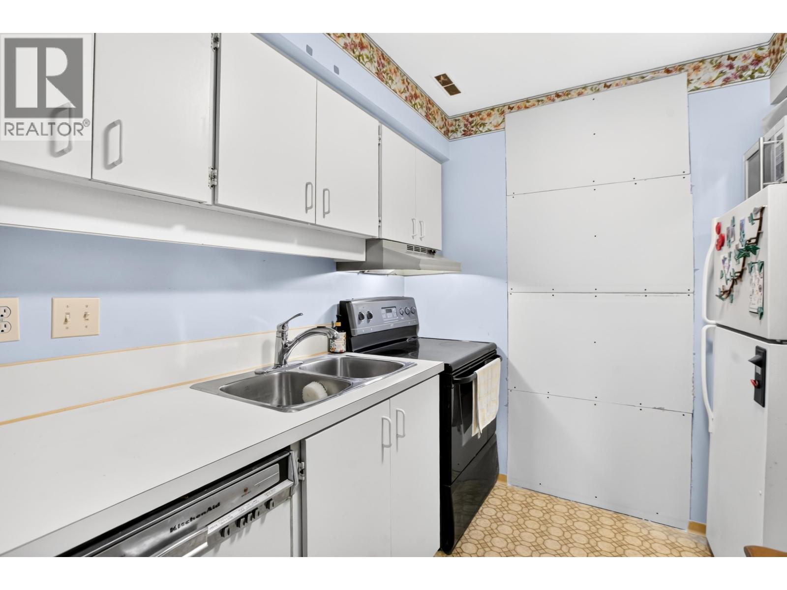 1112 Alderside Road Property Photo 25
