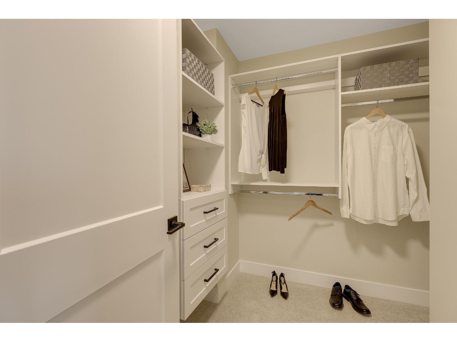 7746 196 Street Property Photo 23