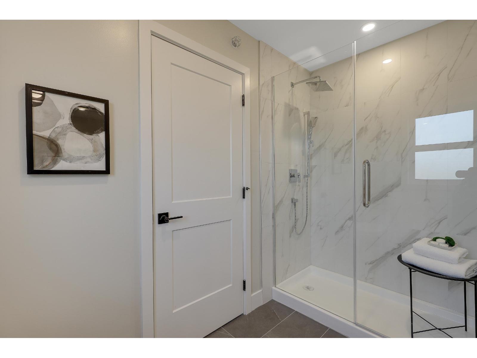 7746 196 Street Property Photo 25