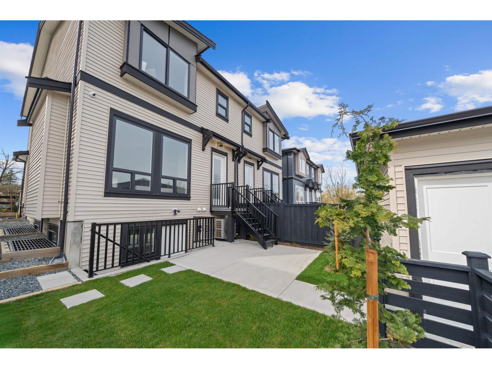 7746 196 Street Property Photo 35