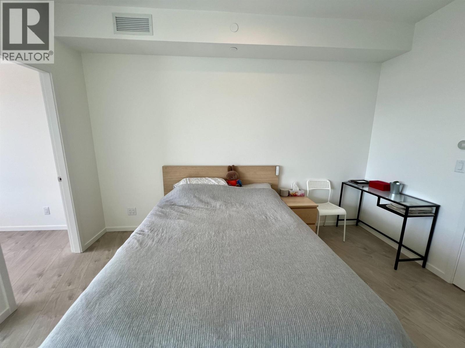 1310 6300 Minoru Boulevard Property Photo 18