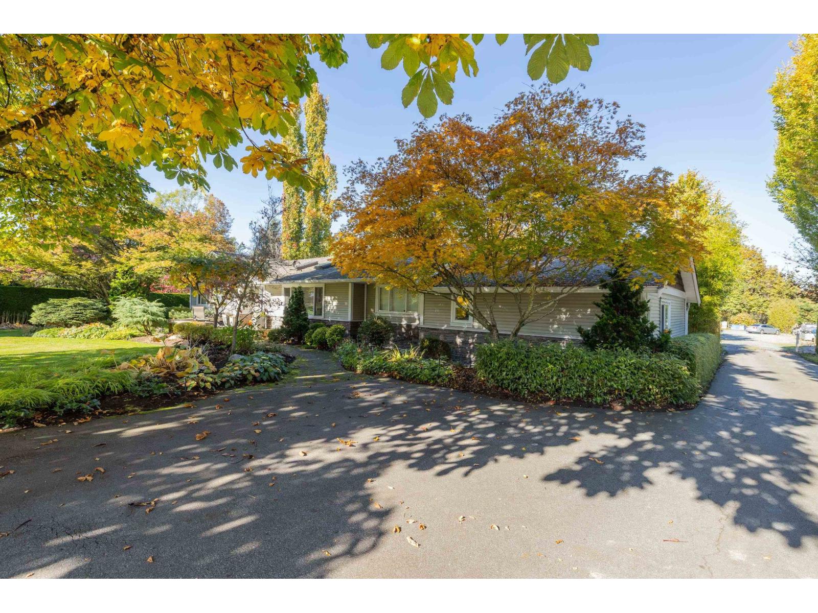 23293 34a Avenue Property Photo 2