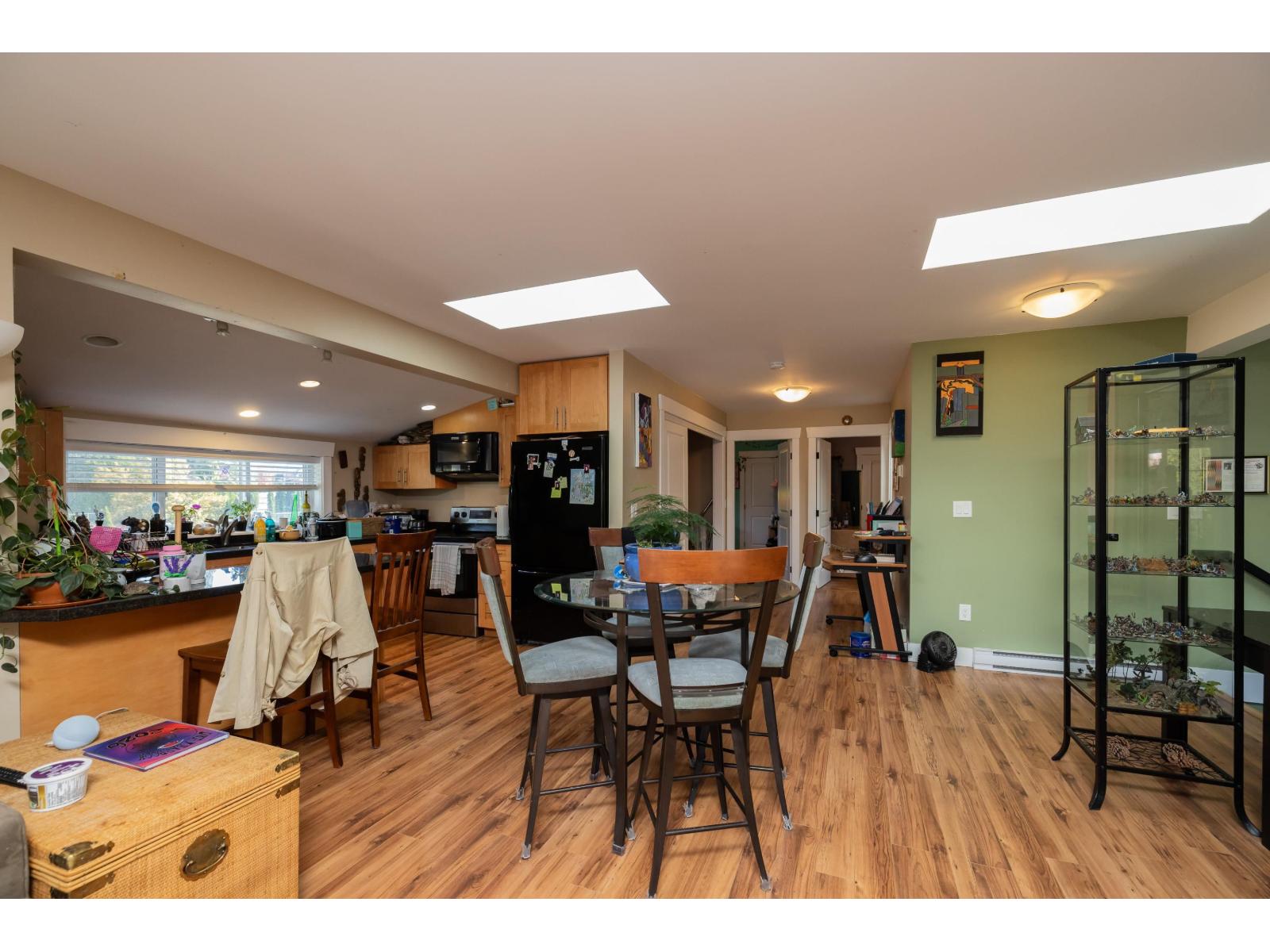 23293 34a Avenue Property Photo 17