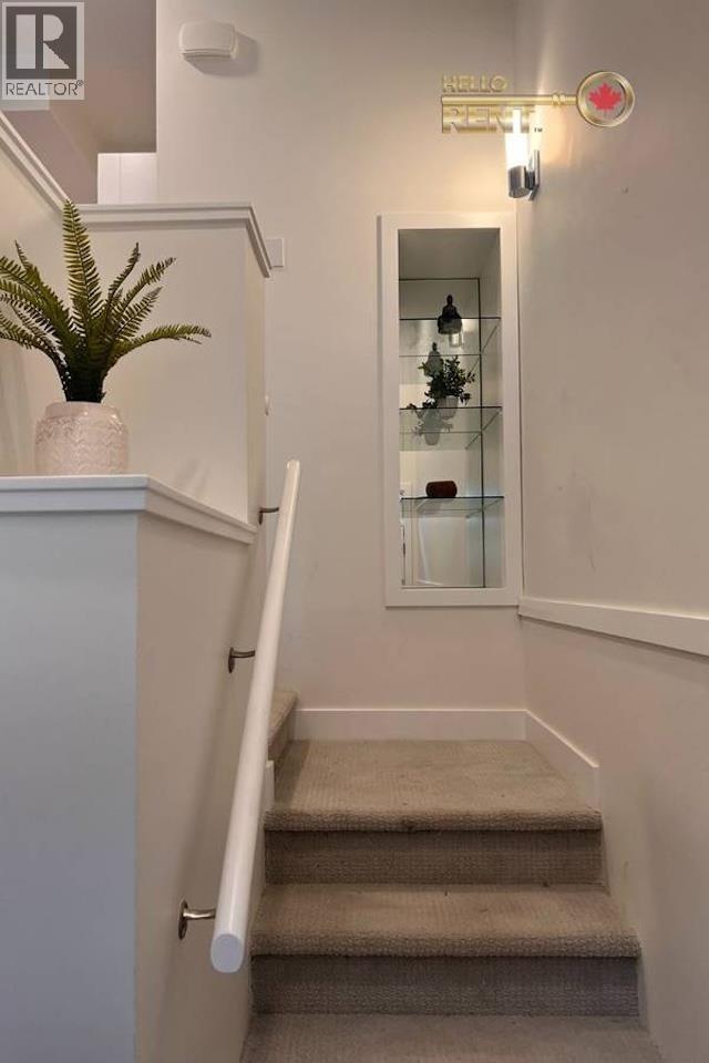 213 2035 Glenaire Drive Property Photo 2