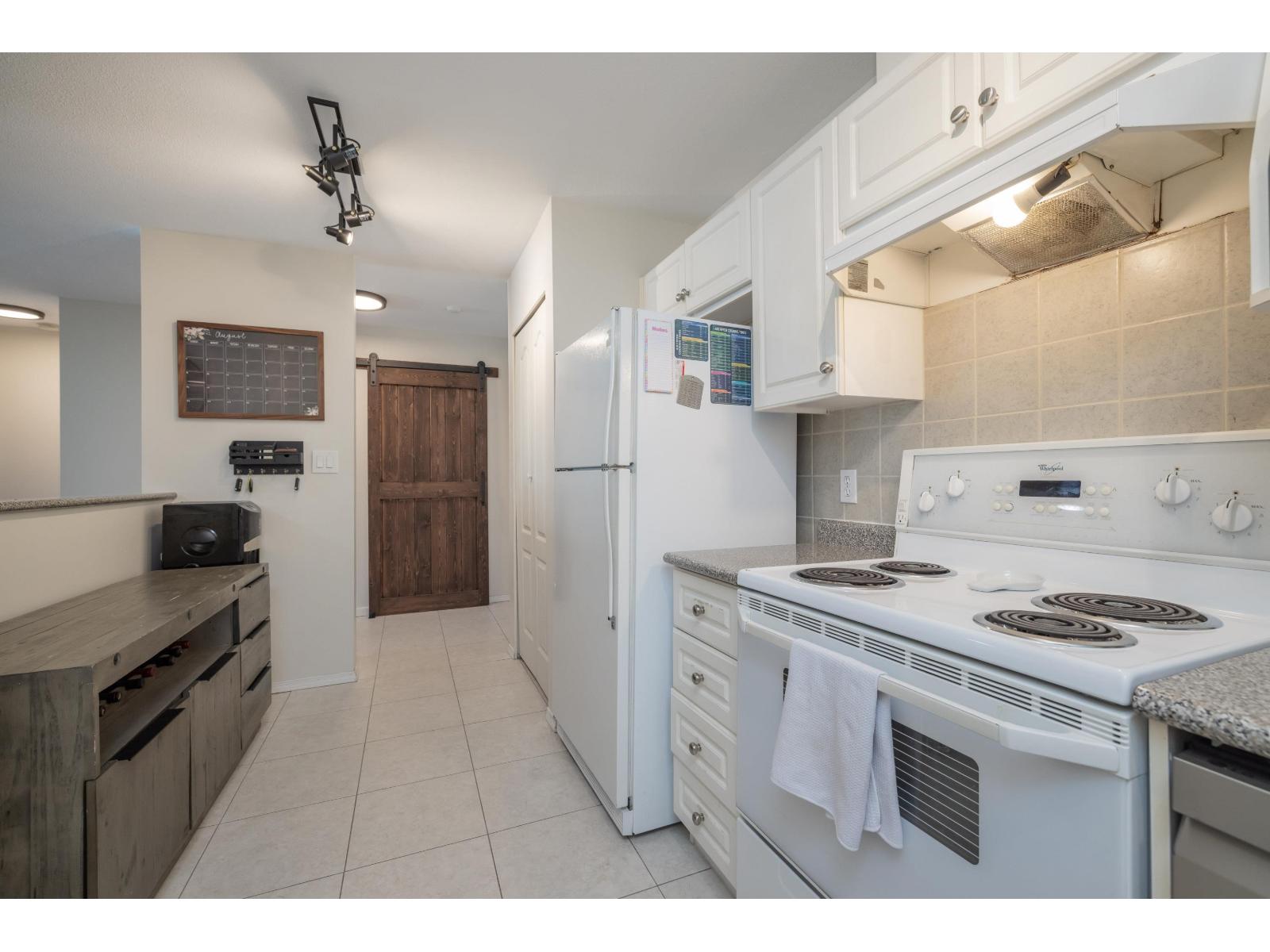 402 33668 King Road Property Photo 8