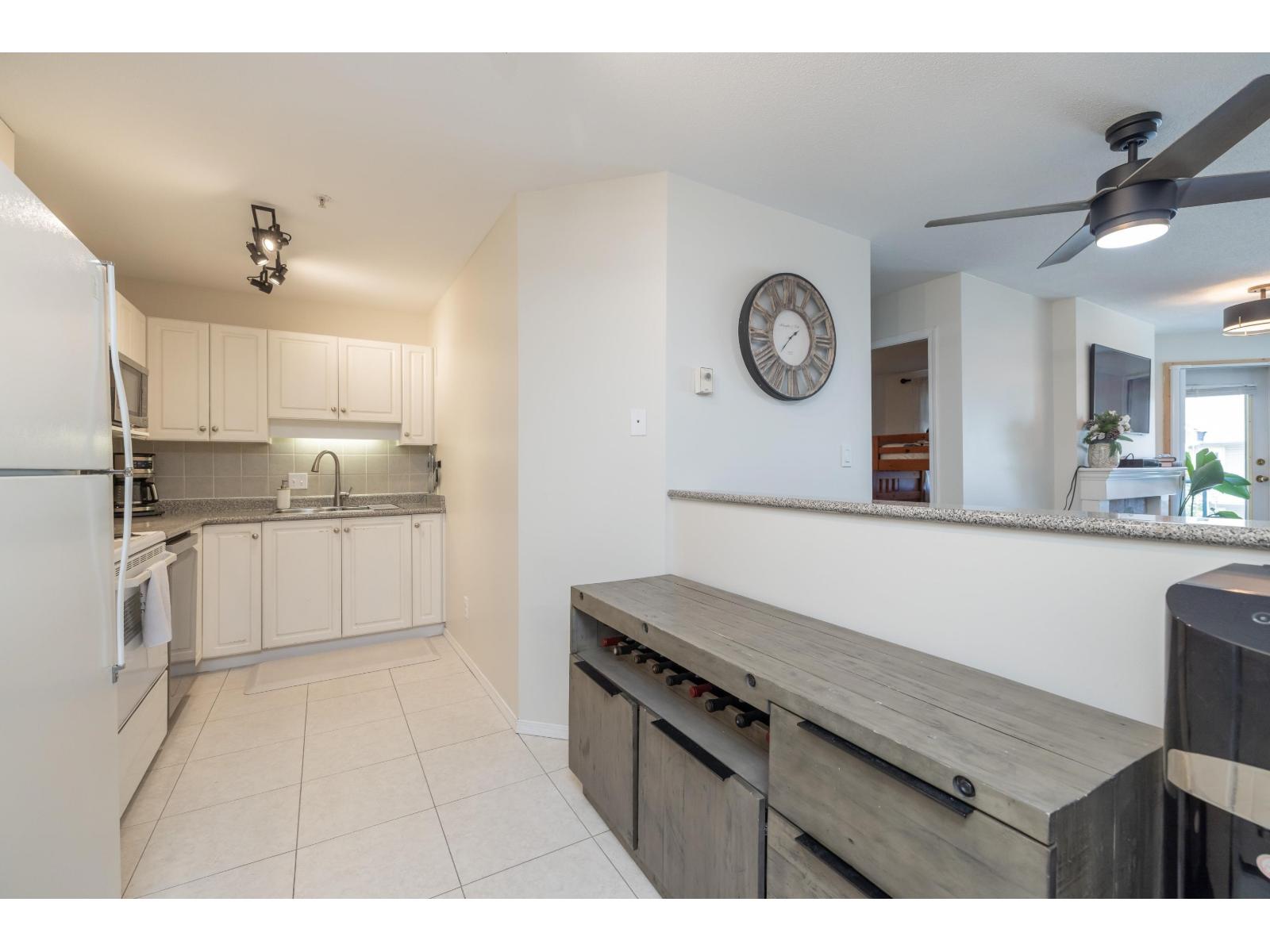 402 33668 King Road Property Photo 10