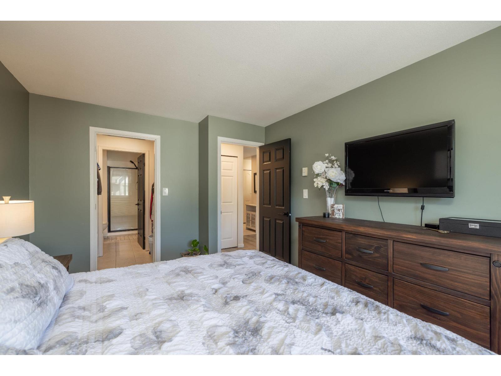 402 33668 King Road Property Photo 13