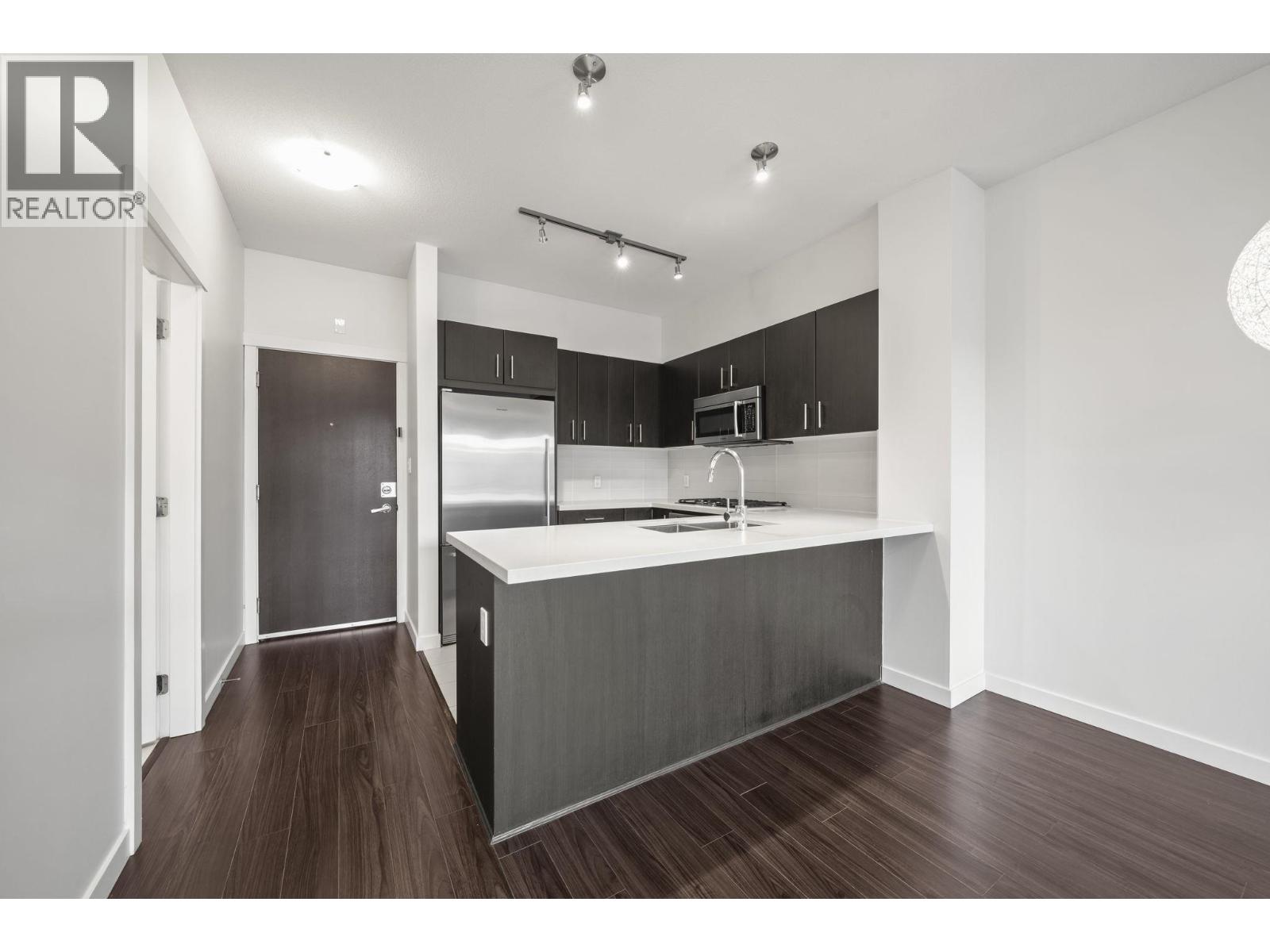 408 3133 Riverwalk Avenue Property Photo 6