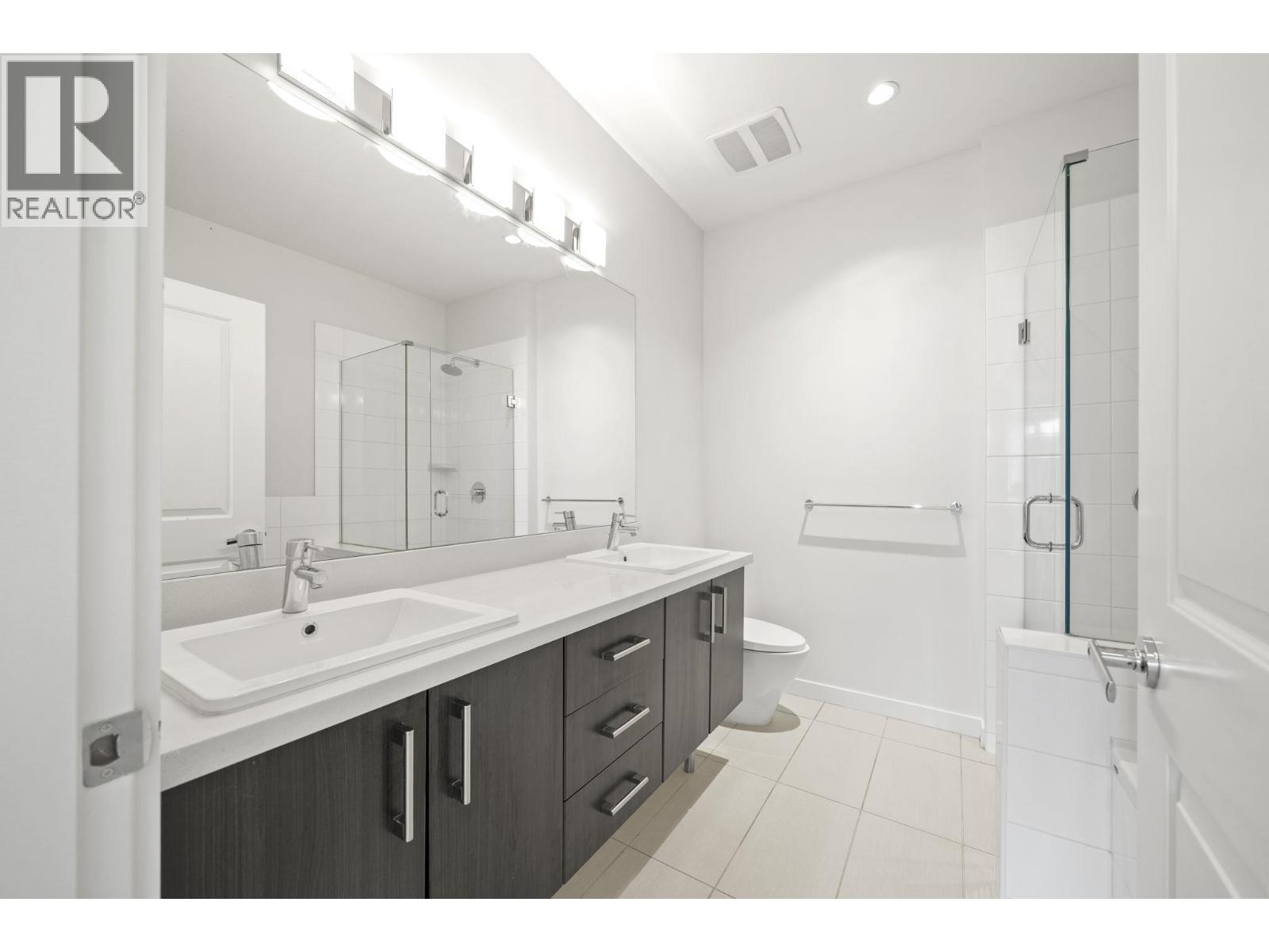 408 3133 Riverwalk Avenue Property Photo 15