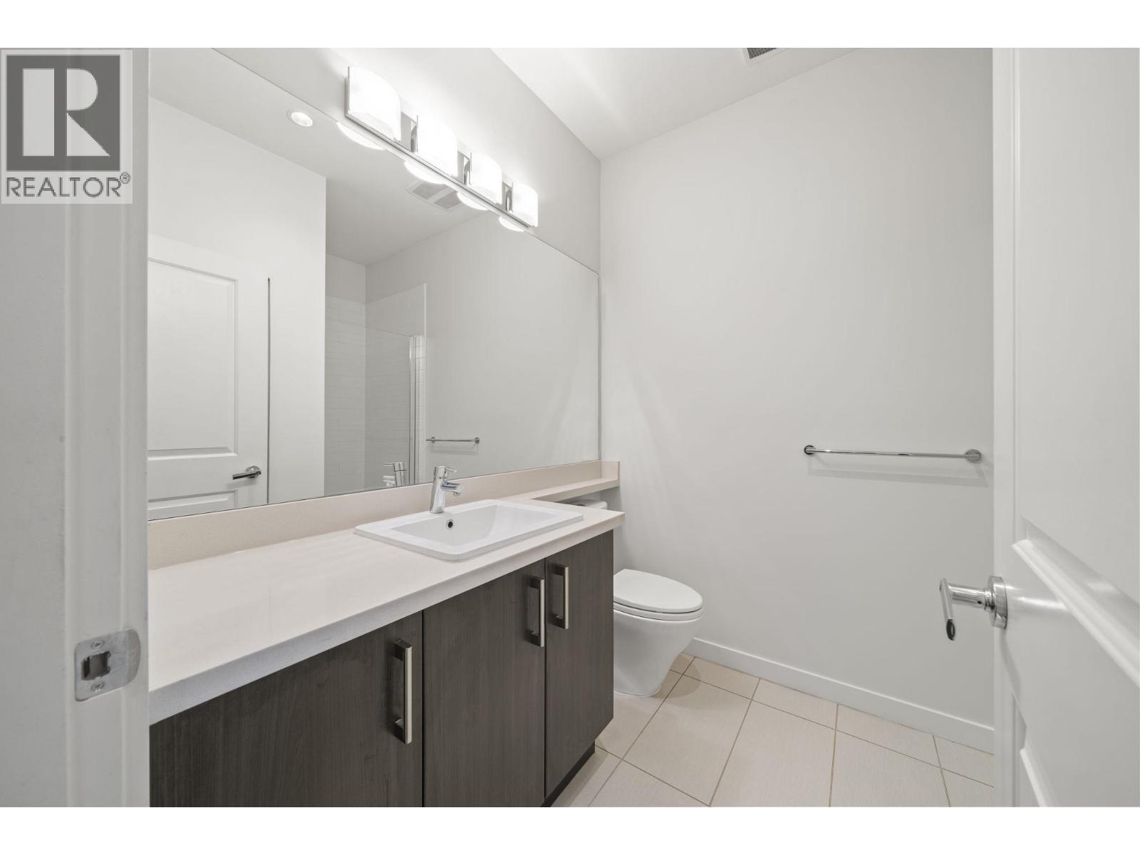 408 3133 Riverwalk Avenue Property Photo 18
