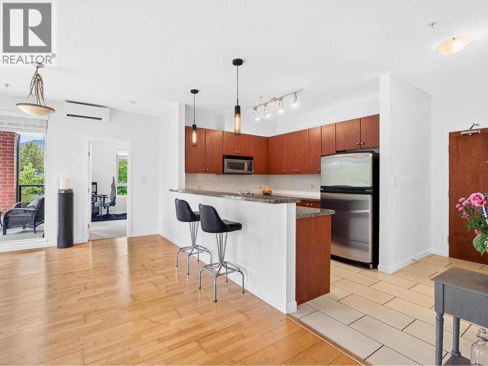 304 100 Capilano Road Property Photo 6