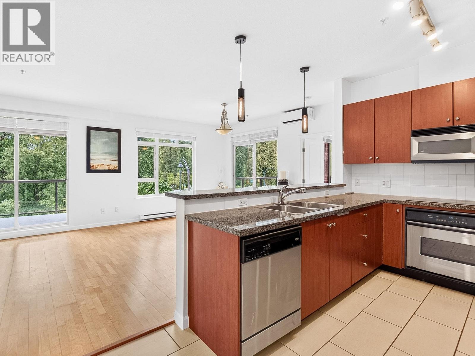 304 100 Capilano Road Property Photo 7