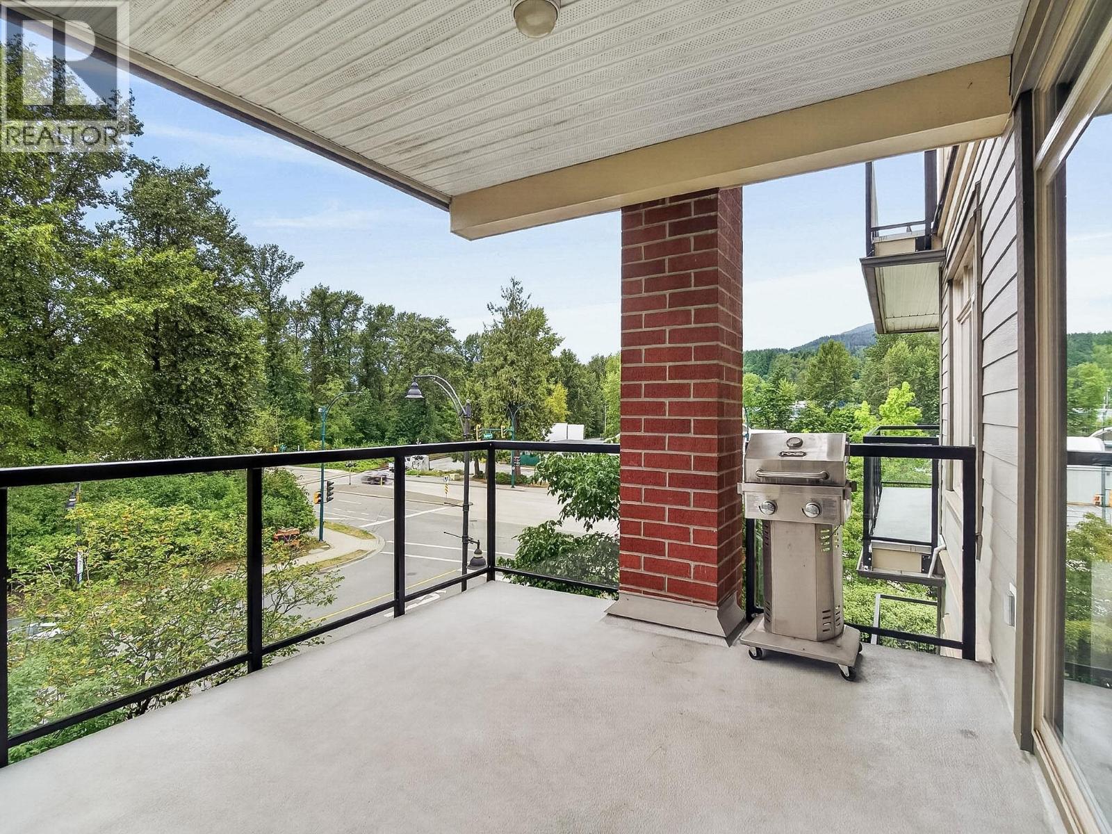 304 100 Capilano Road Property Photo 17