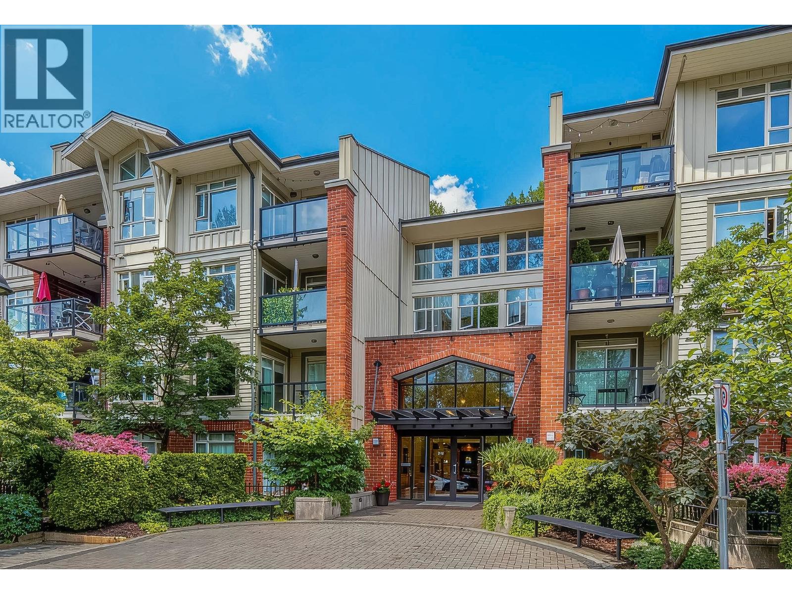 304 100 Capilano Road Property Photo 26