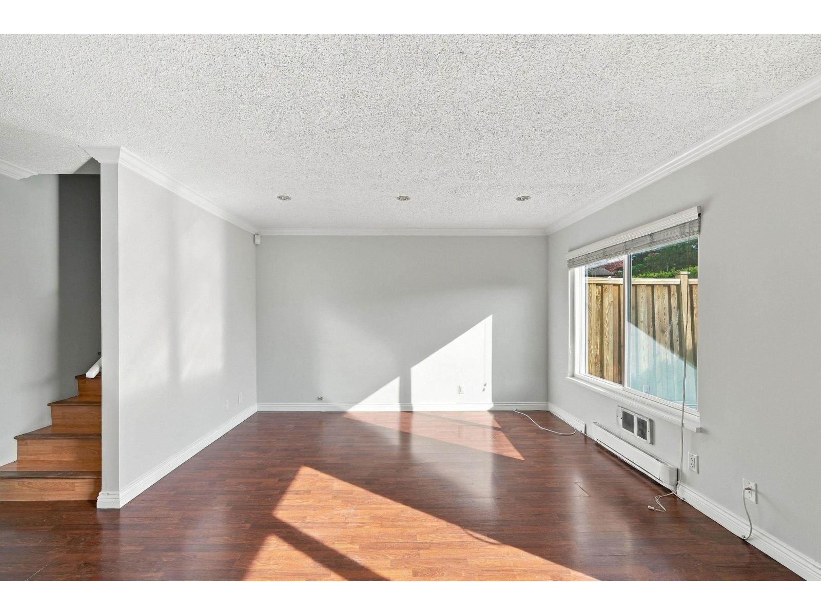 75 13880 74 Avenue Property Photo 4