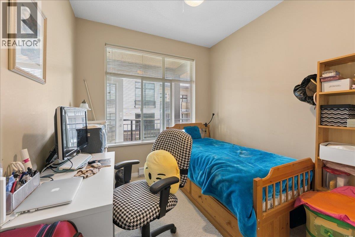 427 9288 Odlin Road Property Photo 16