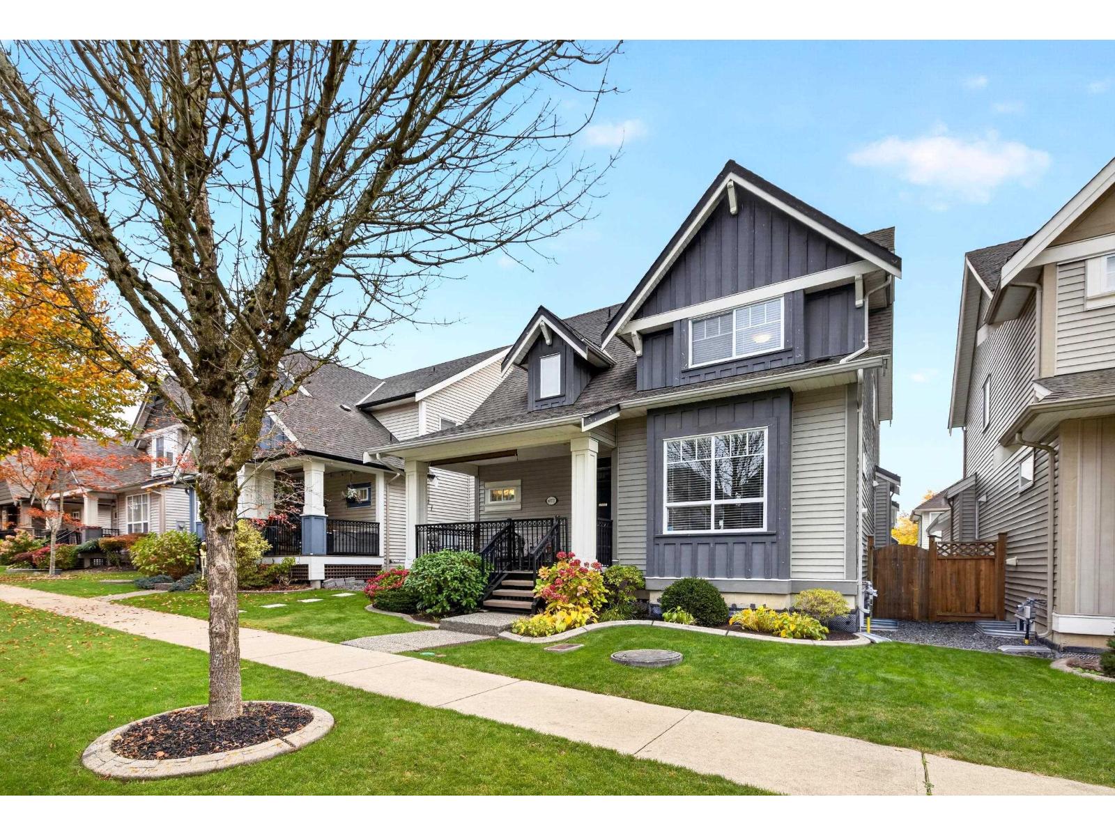 6970 195a Street Property Photo 3