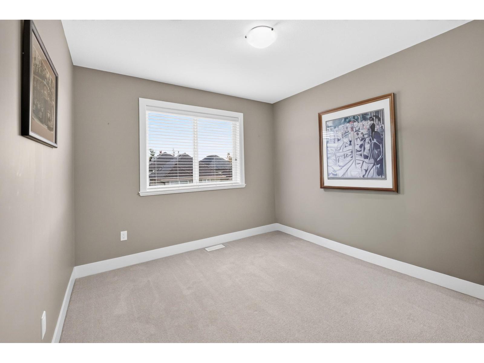 6970 195a Street Property Photo 27