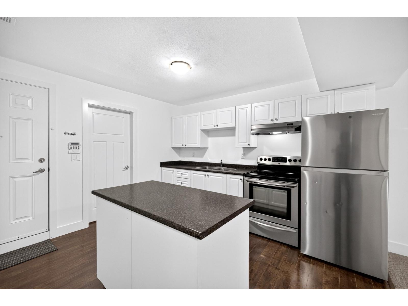 6970 195a Street Property Photo 28