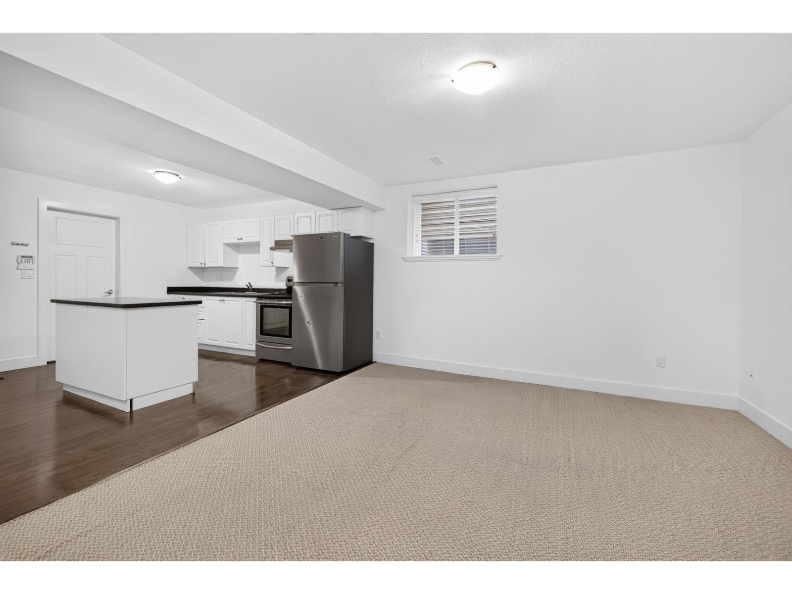 6970 195a Street Property Photo 31