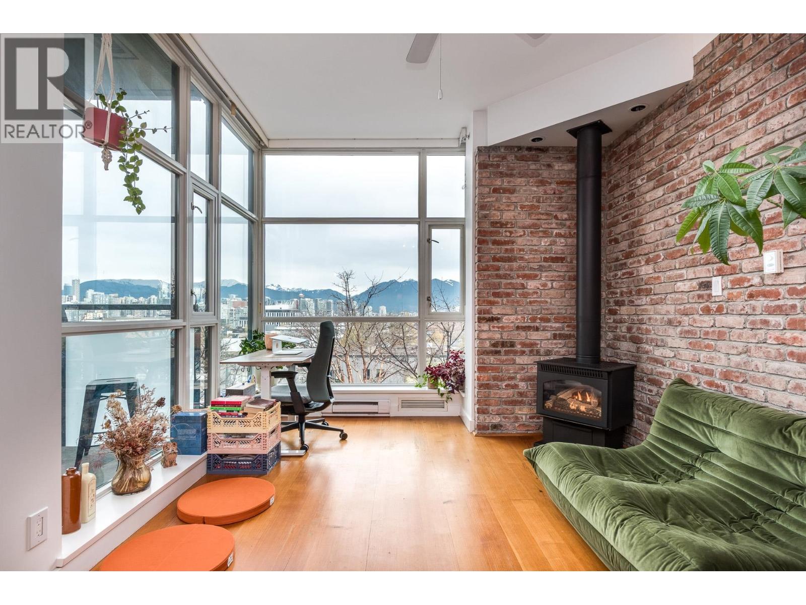 316 2515 ONTARIO STREET Property Photo 1
