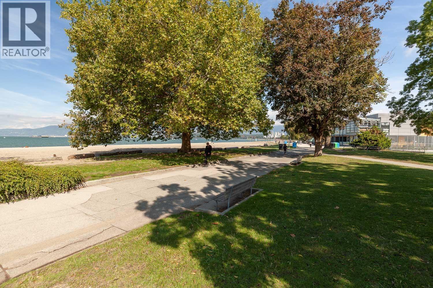 207 2410 Cornwall Avenue Property Photo 32