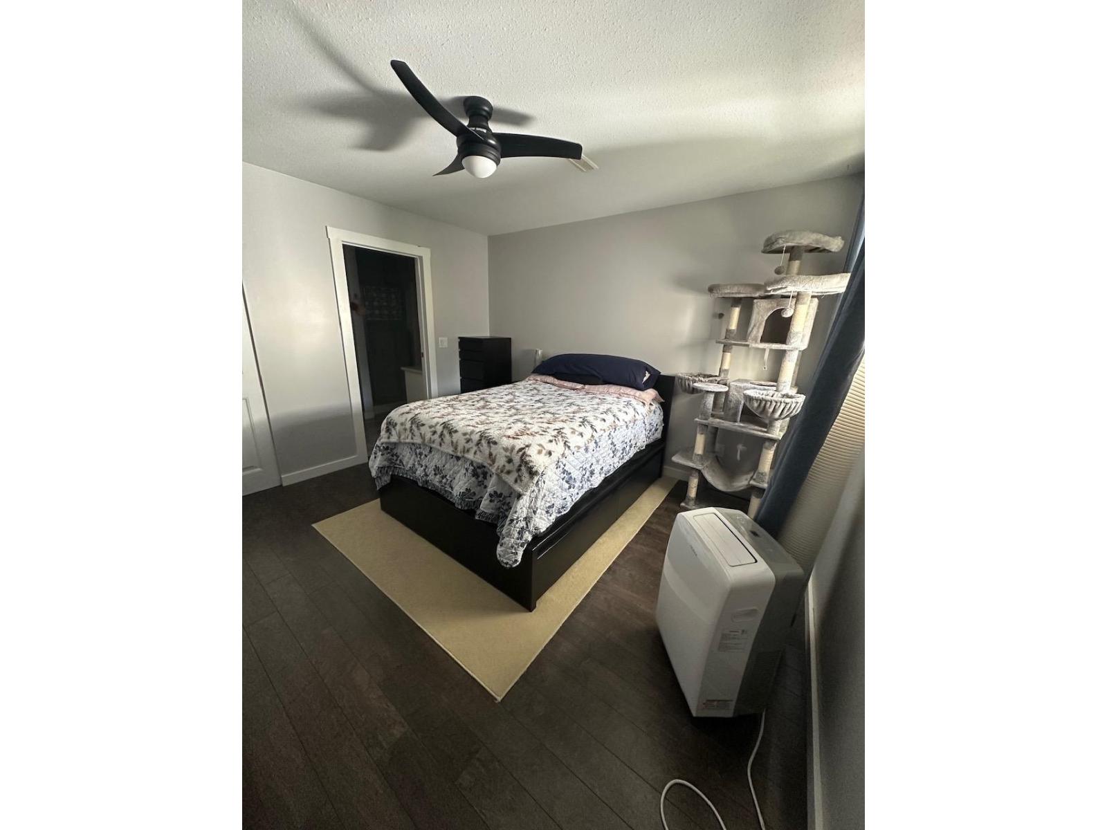 7715 Property Photo 7