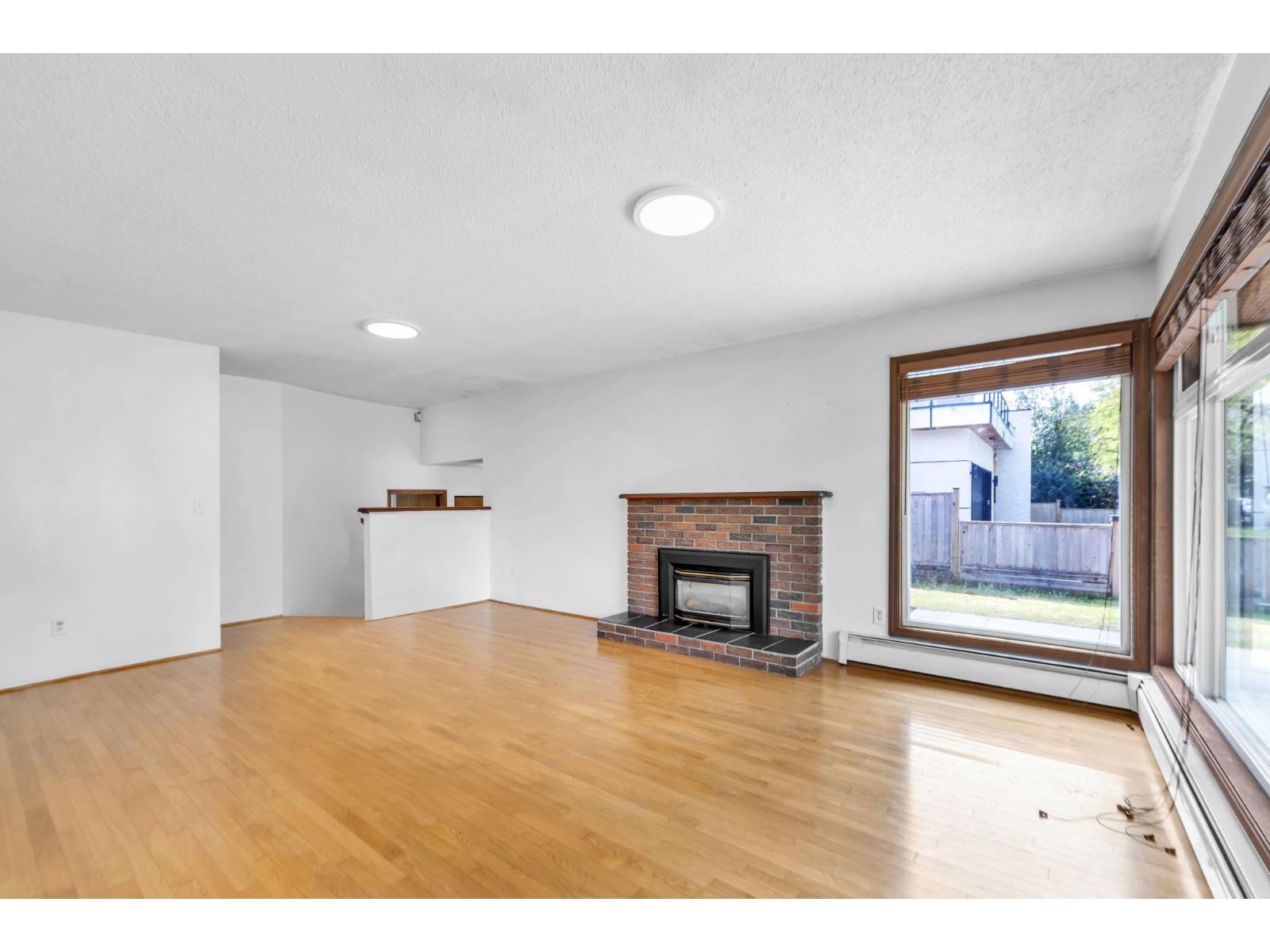 12881 Carluke Crescent Property Photo 7