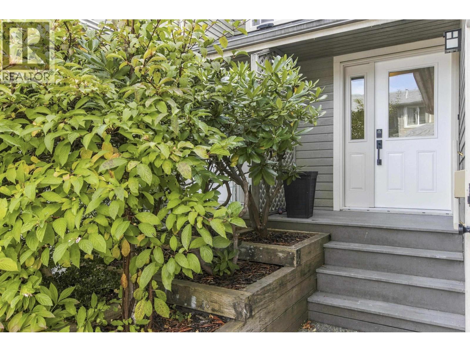 16 40200 Government Road Property Photo 4