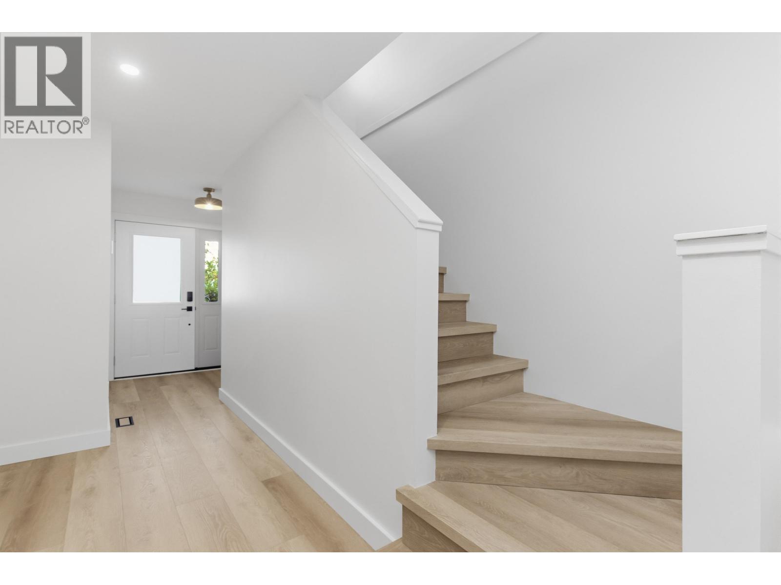 16 40200 Government Road Property Photo 6