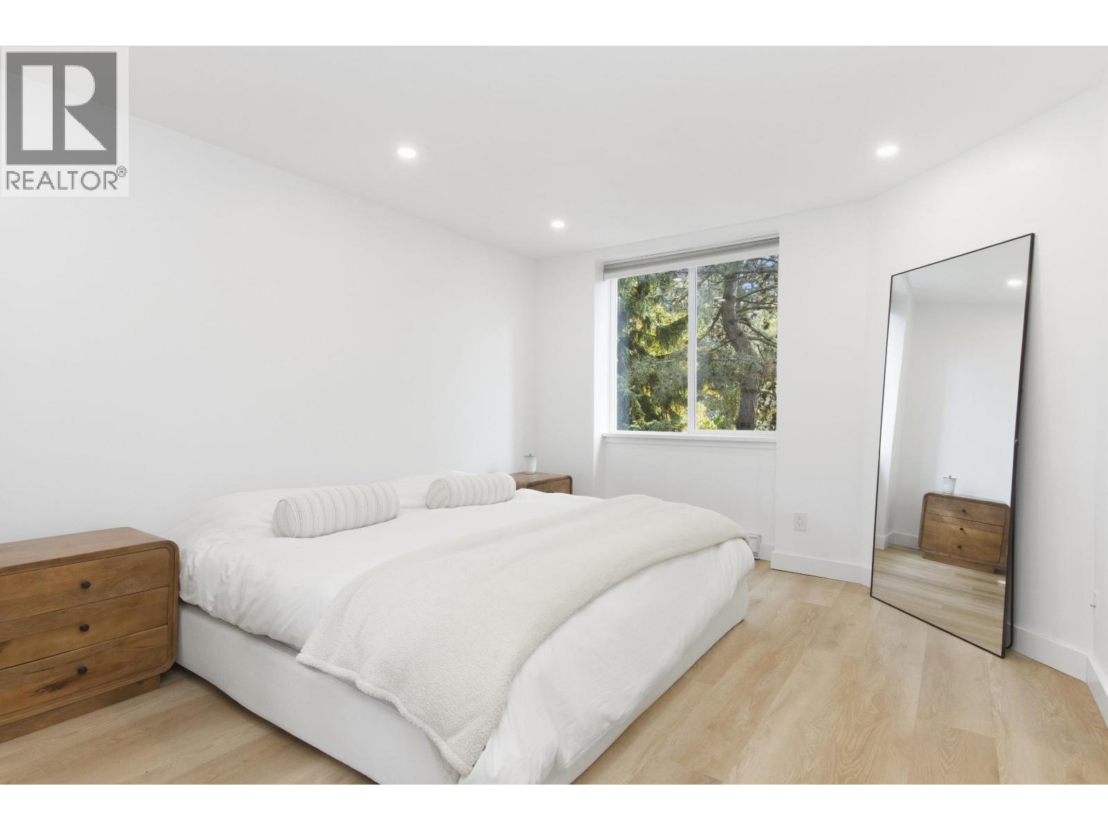 16 40200 Government Road Property Photo 17