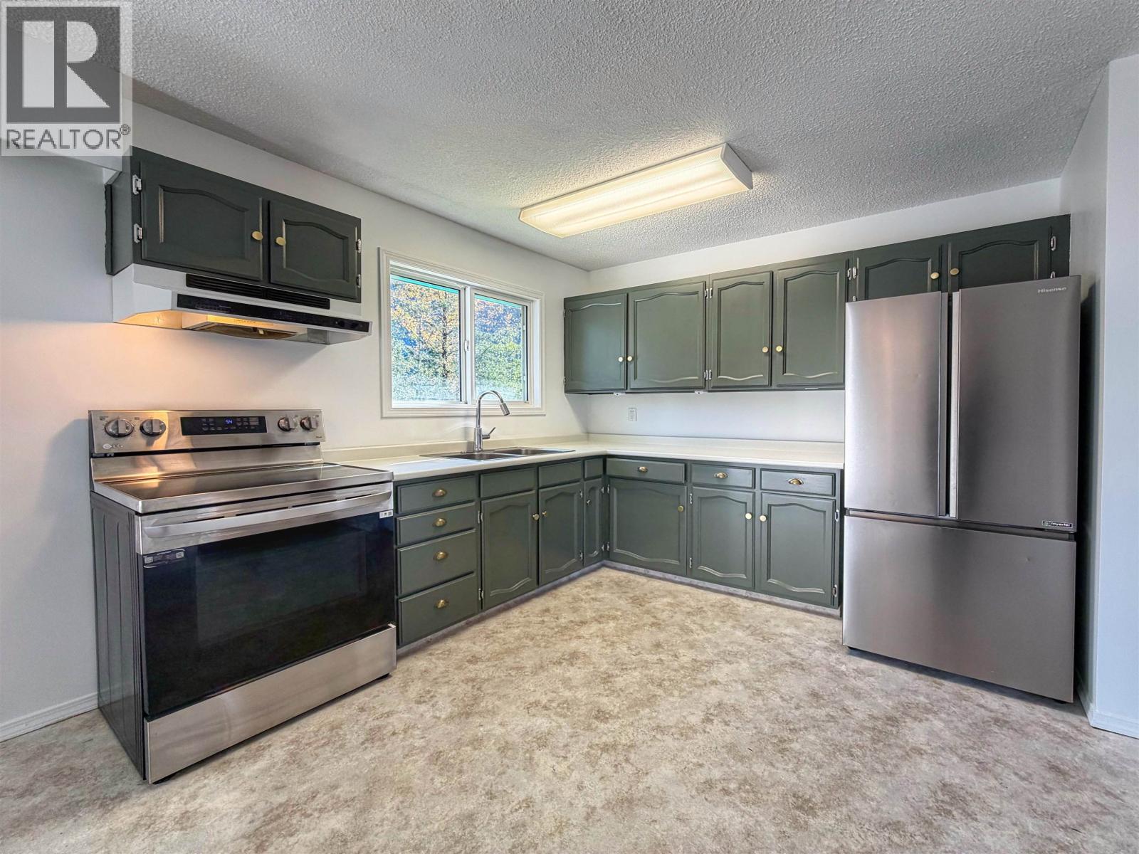 1313 Omineca Avenue Property Photo 4