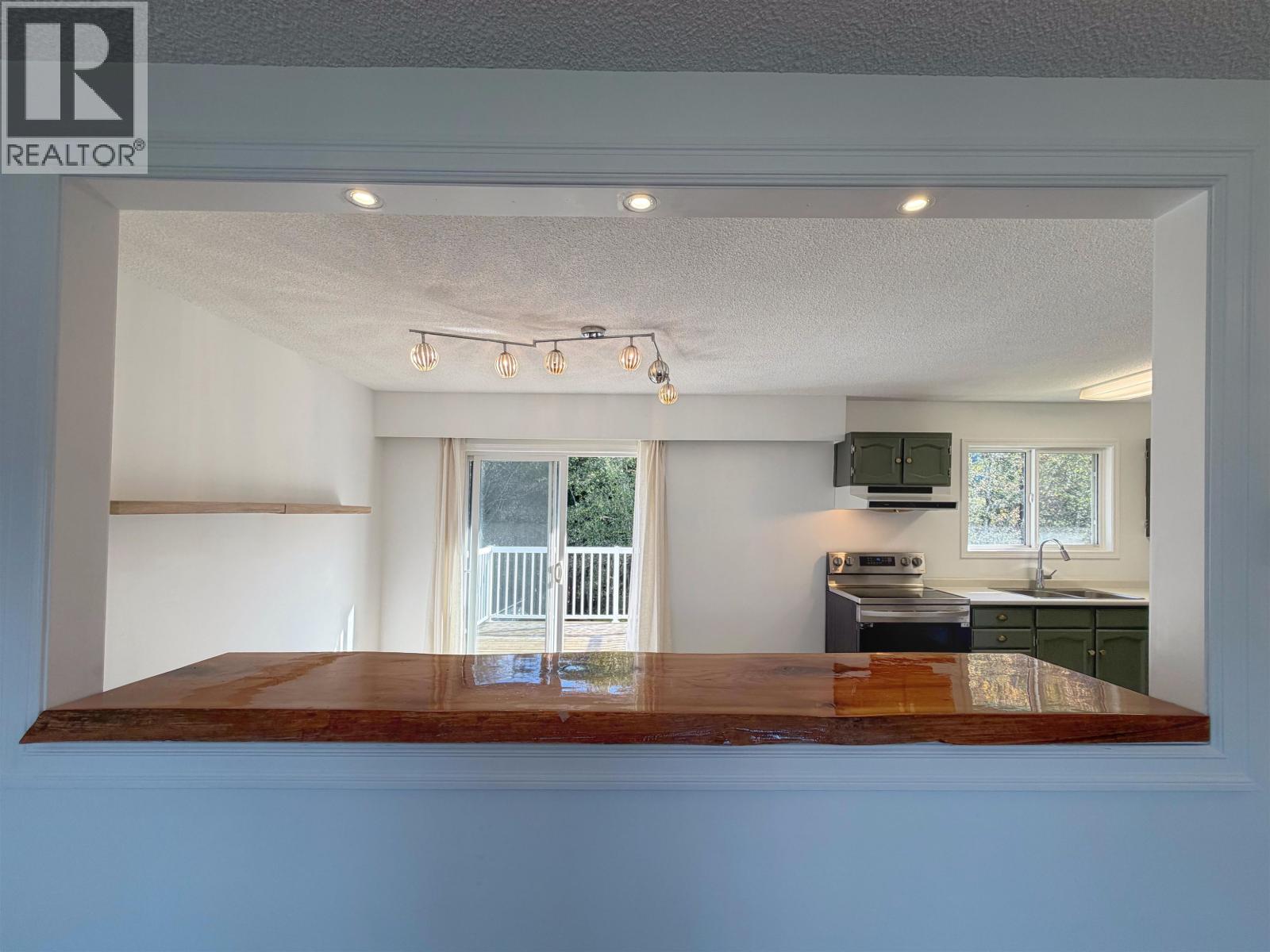 1313 Omineca Avenue Property Photo 6