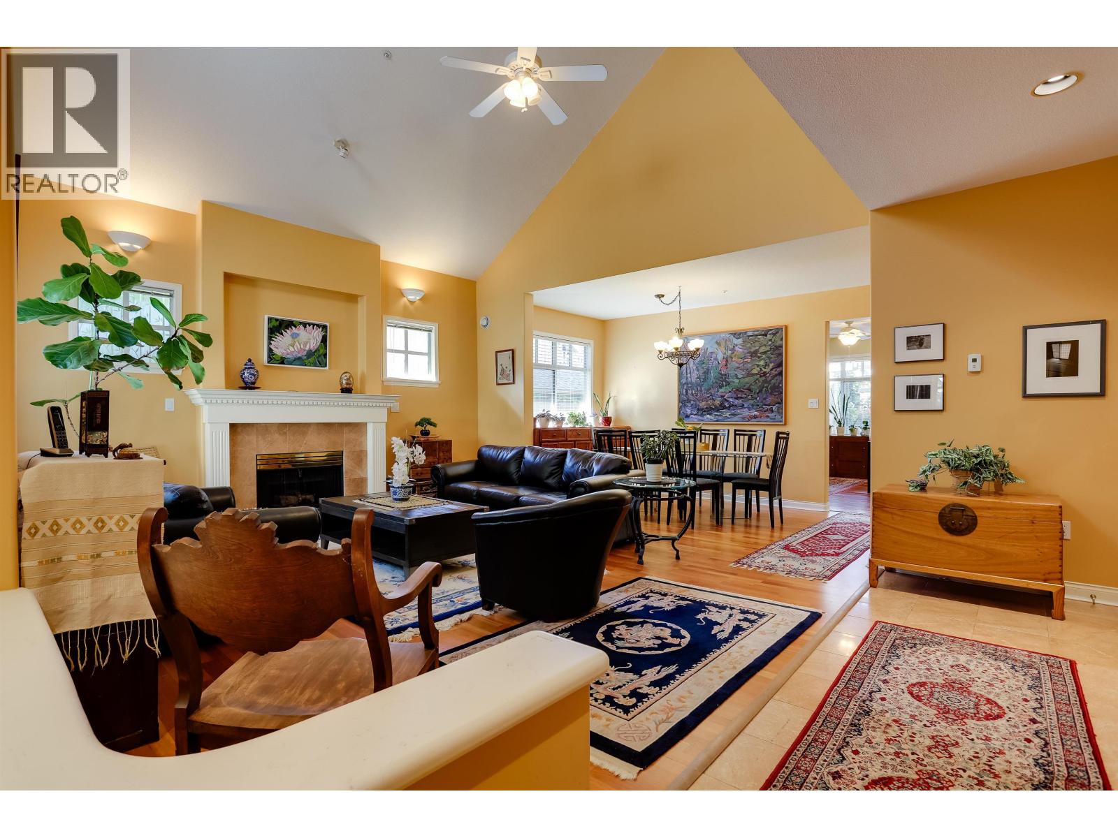 24 5650 Hampton Place Property Photo 4