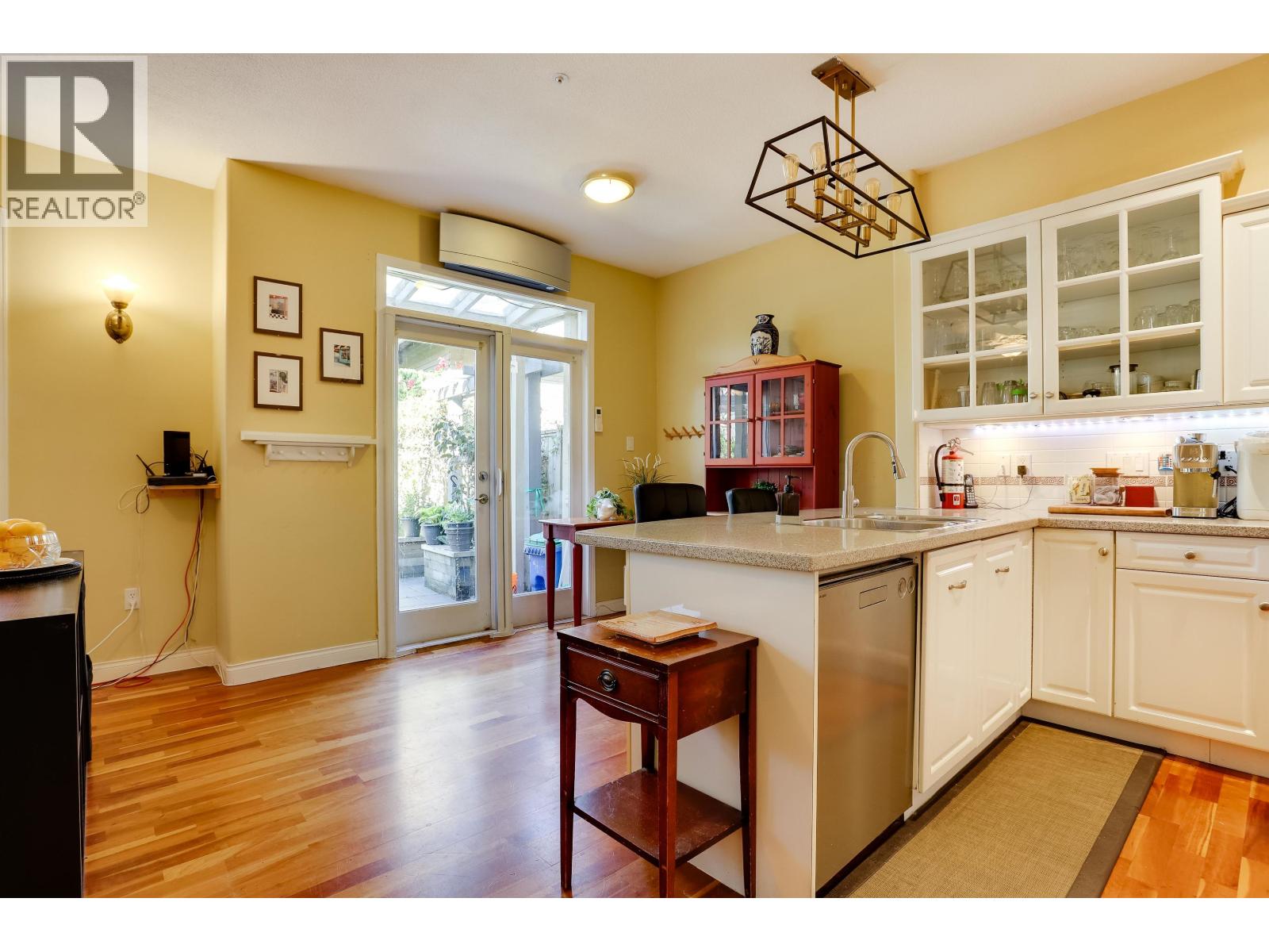 24 5650 Hampton Place Property Photo 14