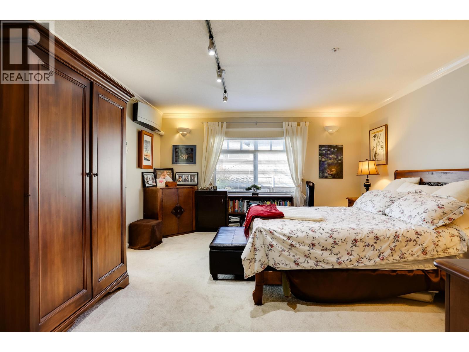 24 5650 Hampton Place Property Photo 20