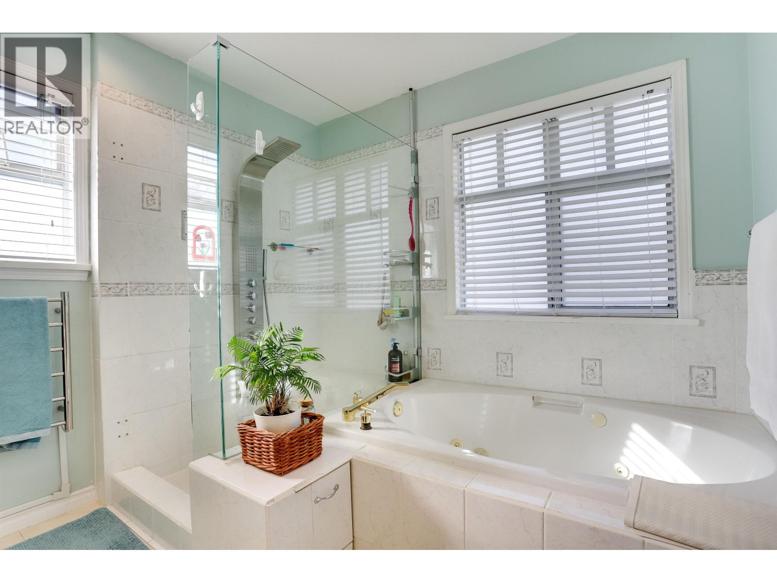 24 5650 Hampton Place Property Photo 23