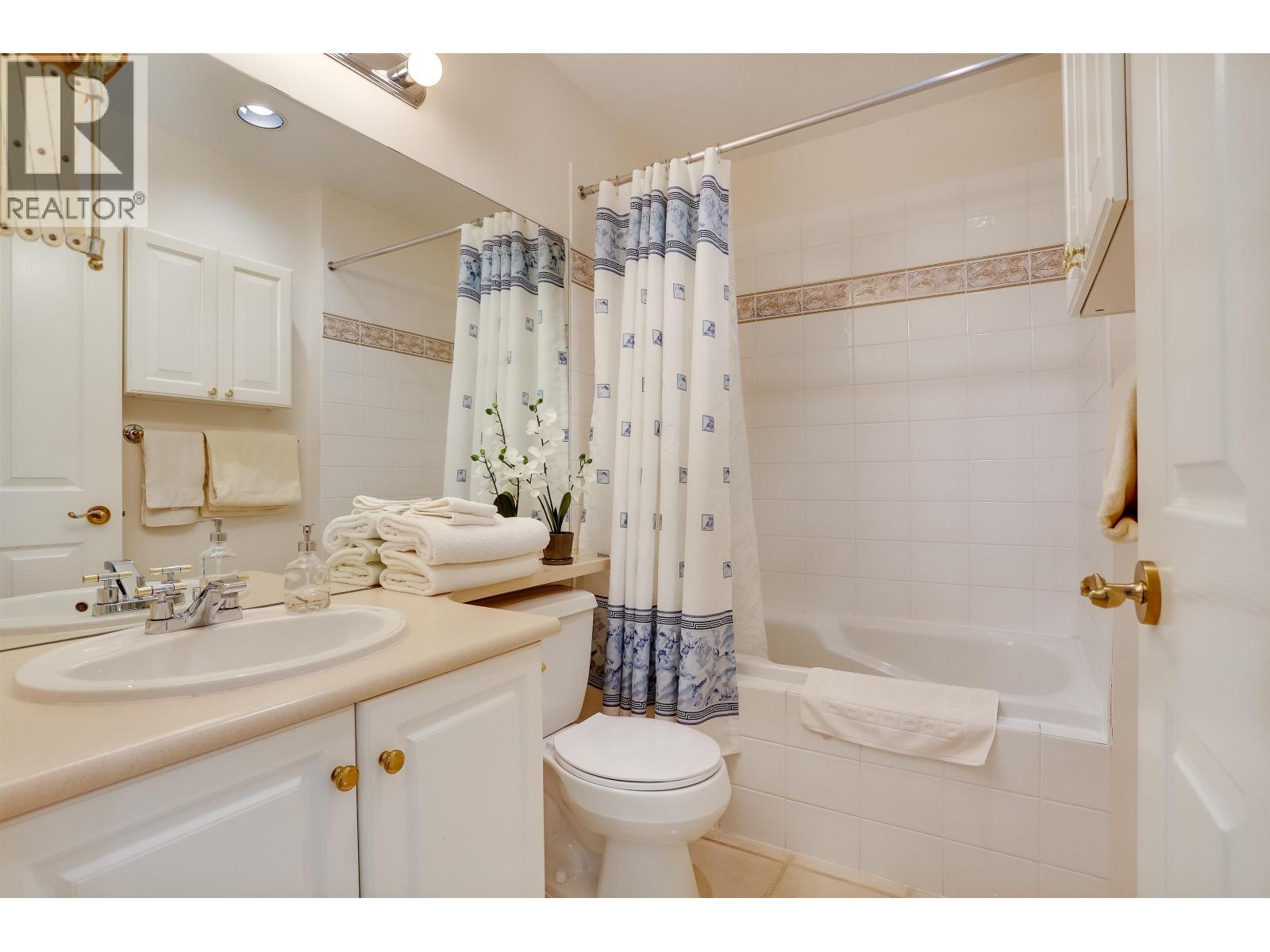 24 5650 Hampton Place Property Photo 26