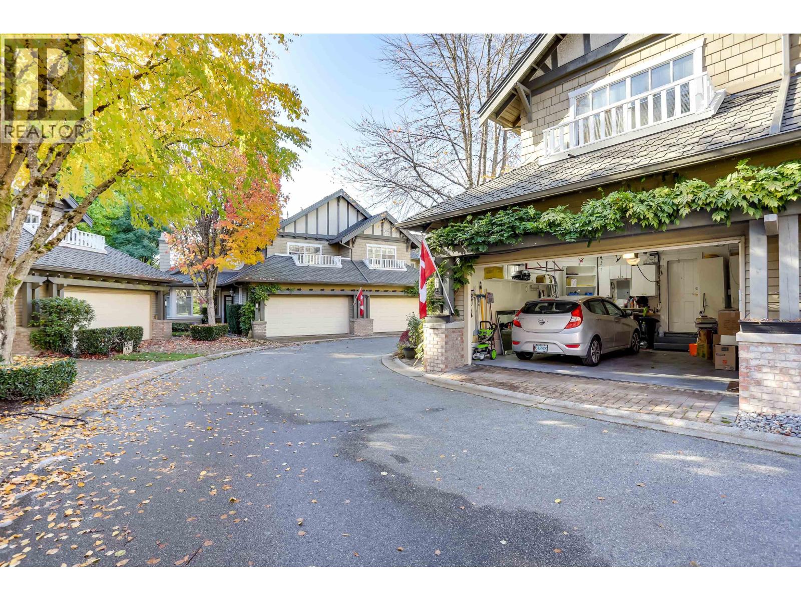 24 5650 Hampton Place Property Photo 36