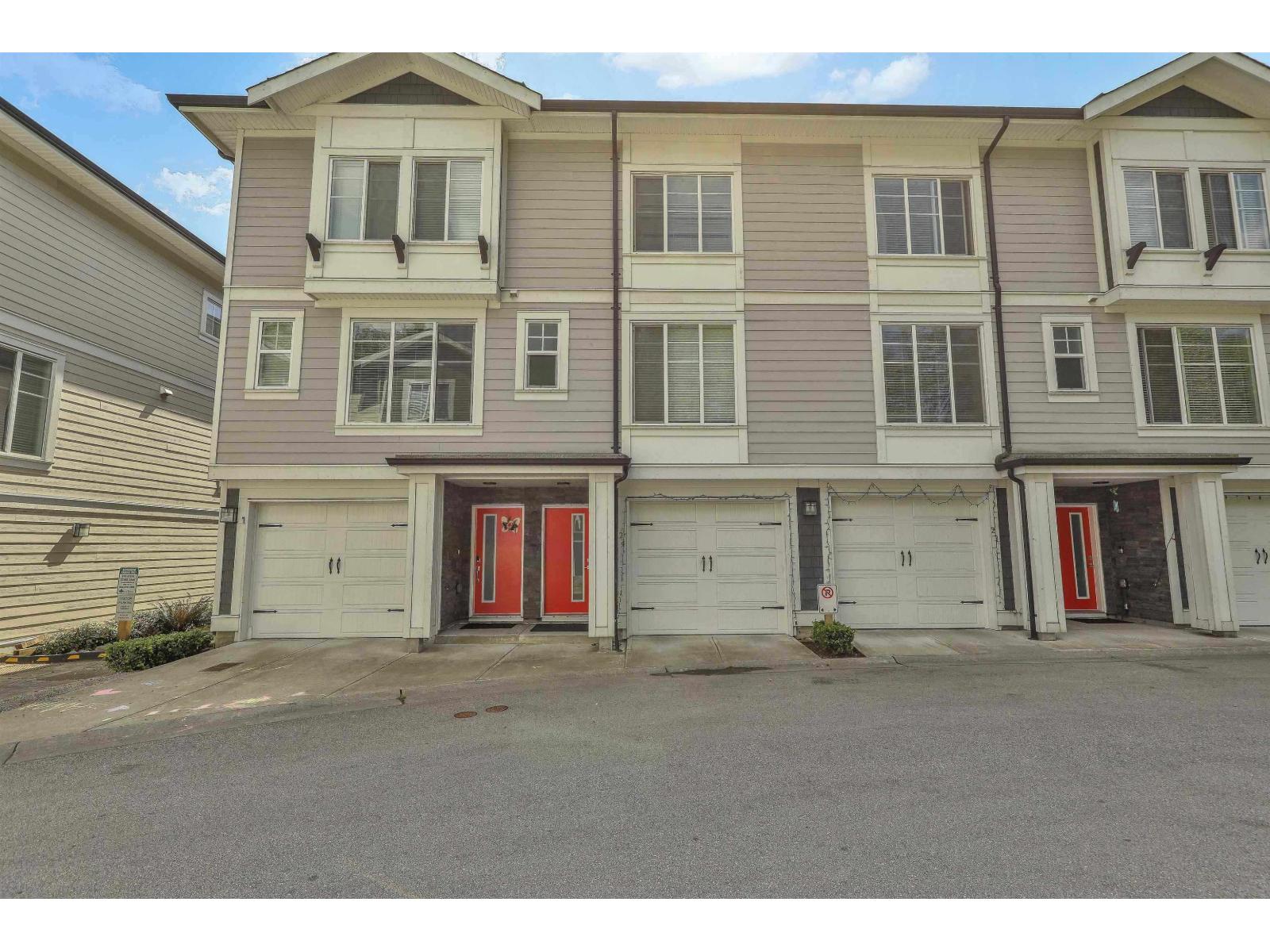 24 14499 64 Avenue Property Photo 2