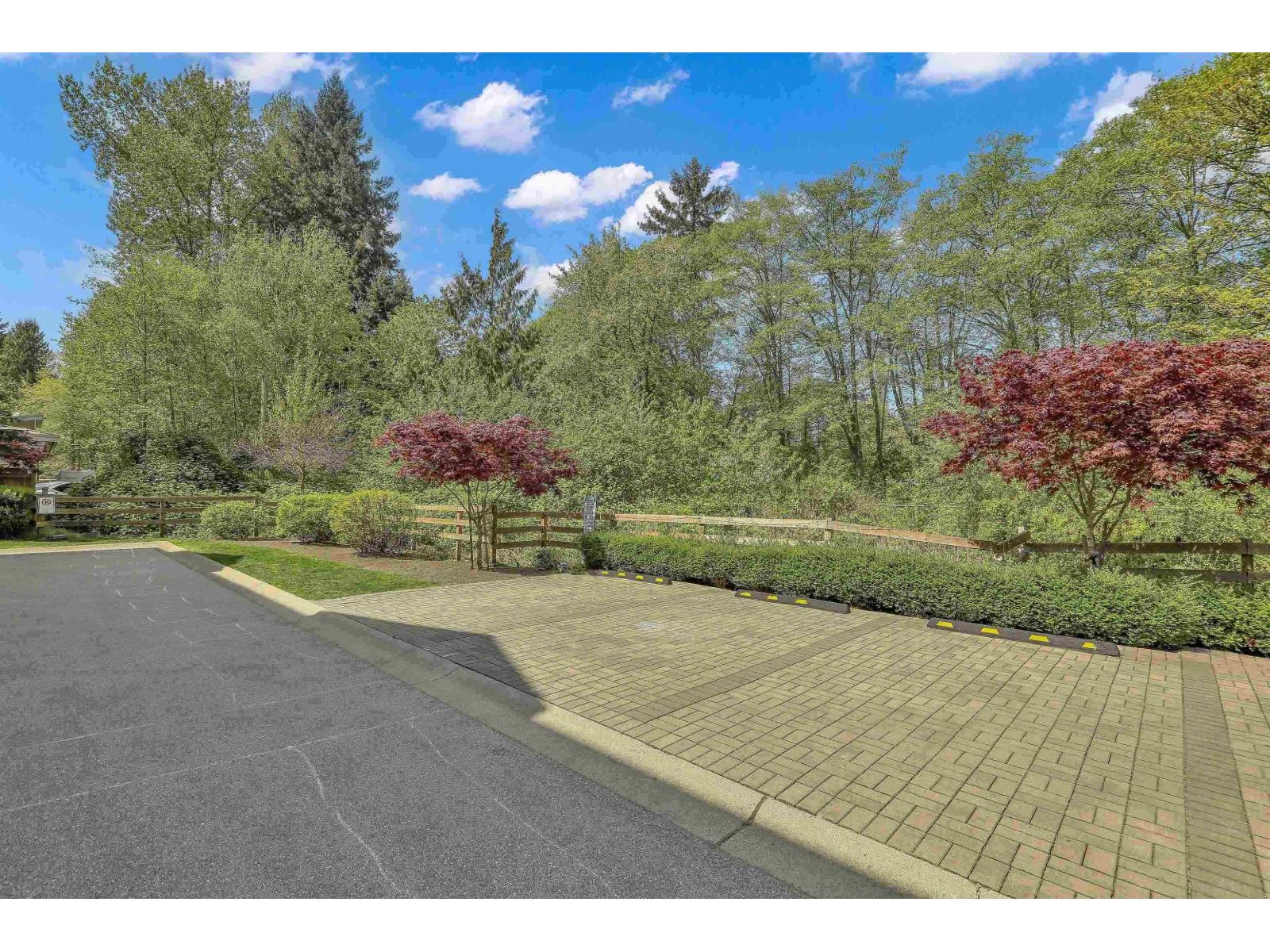 24 14499 64 Avenue Property Photo 33