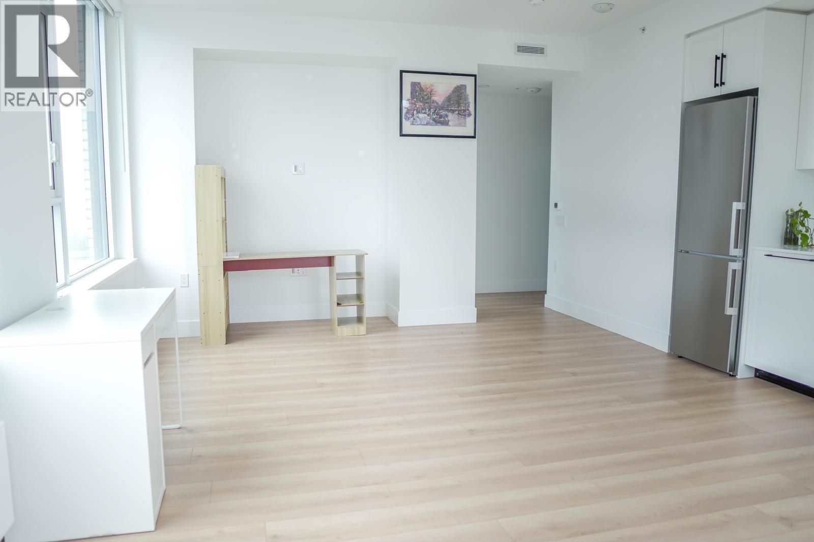 1108 8750 University Crescent Property Photo 2