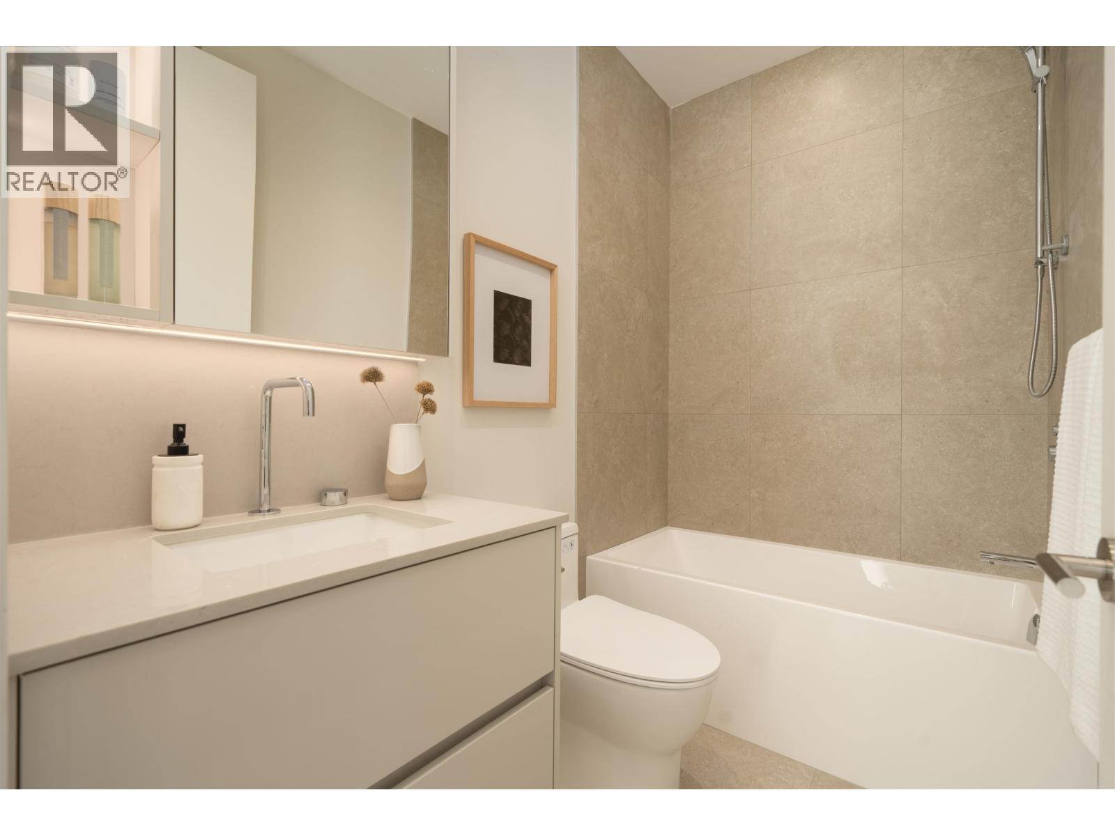 2 1458 Rosser Avenue Property Photo 15