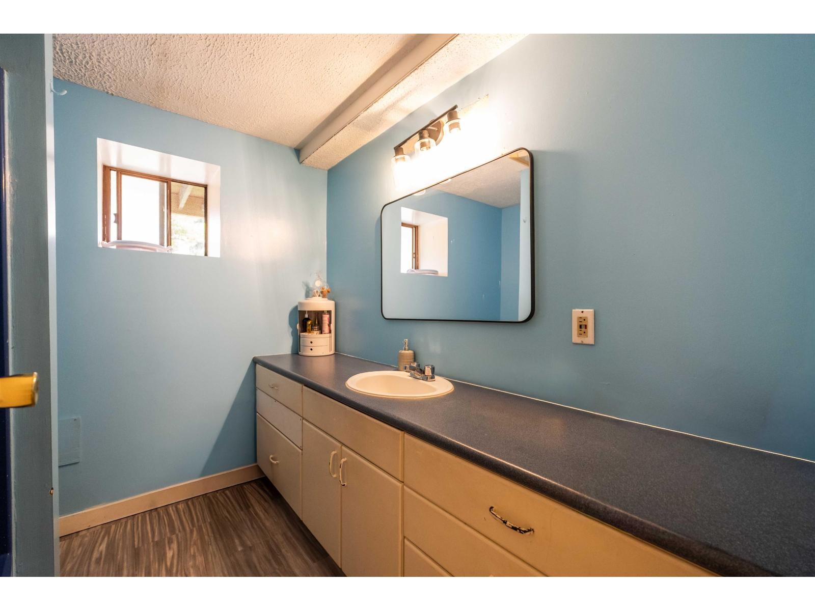 13389 Crestview Drive Property Photo 21
