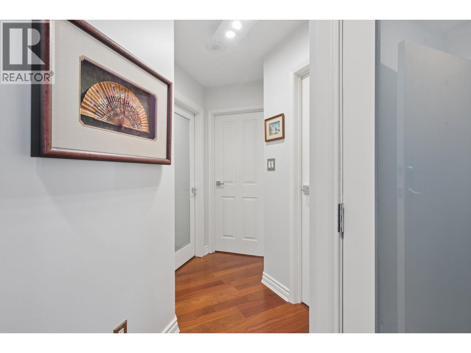 1403 1010 Burnaby Street Property Photo 3