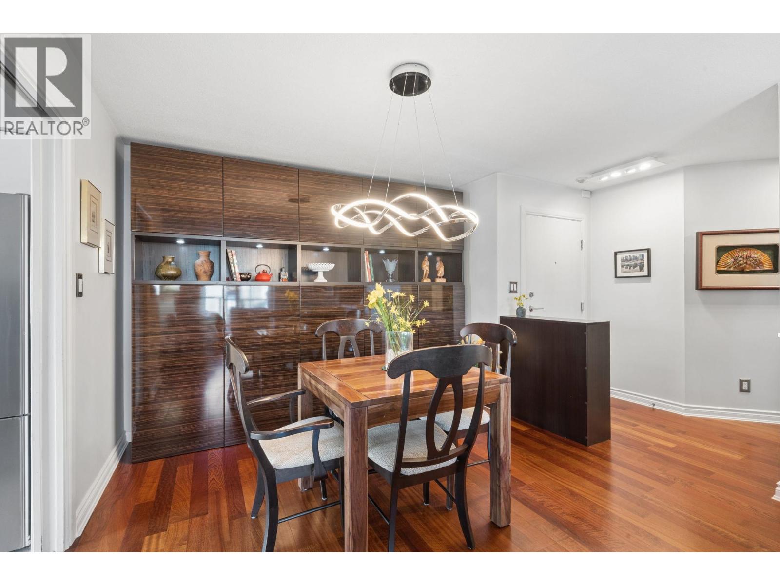 1403 1010 Burnaby Street Property Photo 4